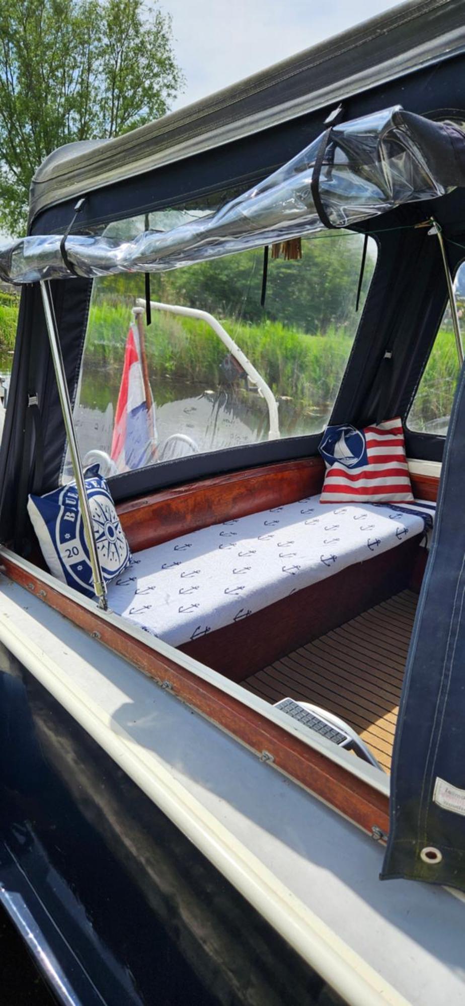 Boat Allemansfreon - Kamperen Op Het Water - Niet Om Mee Te Varen - Read Host Profile-Lees Hostprofiel Jutrijp المظهر الخارجي الصورة